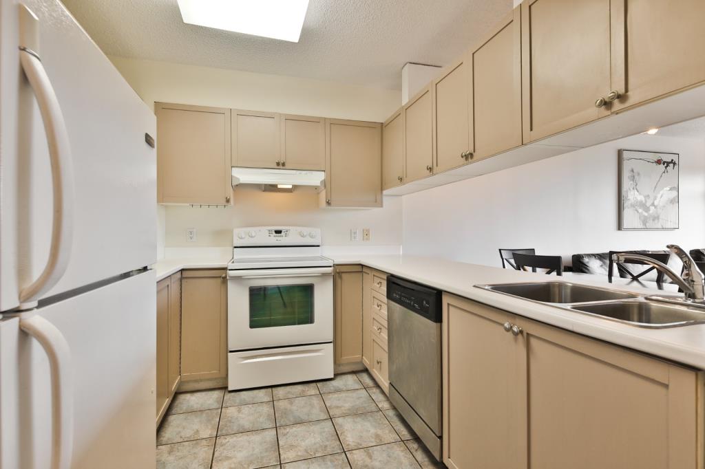 Condo for sale 490, boulevard Galland kitchen